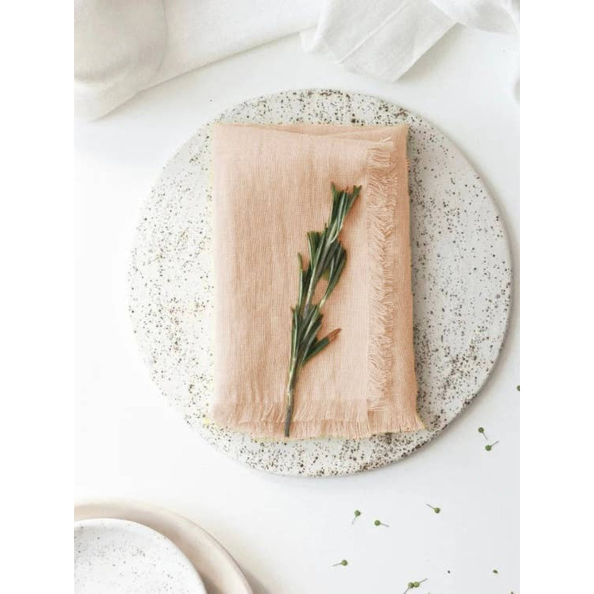 Washed Linen Frayed Edge Napkin & Placemat - 12 / 32 x 44 cm