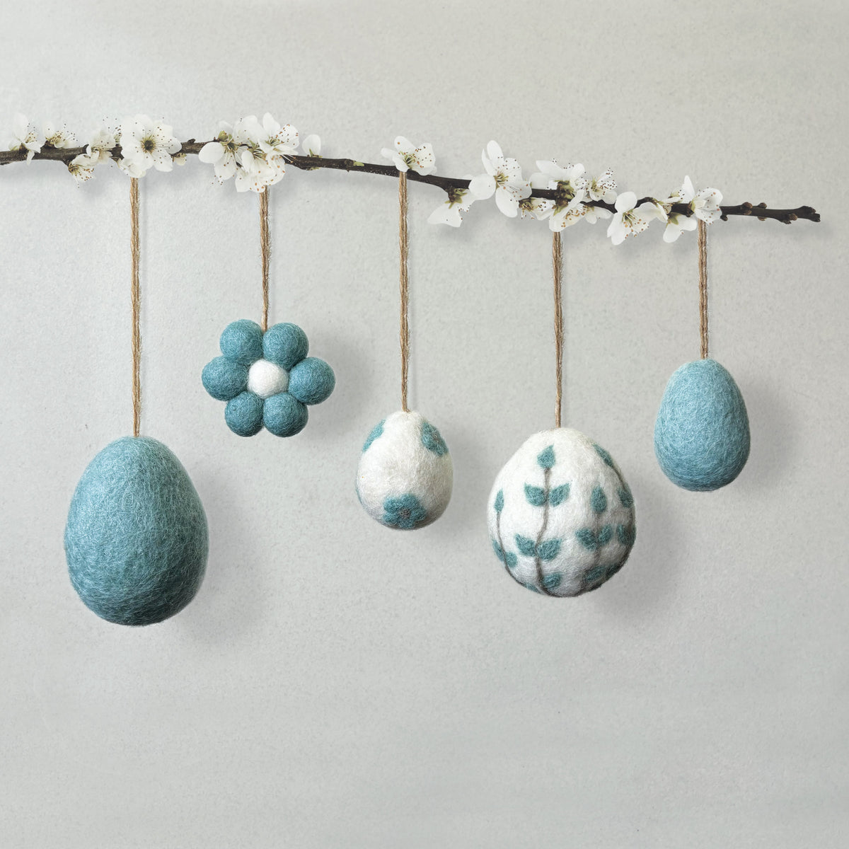 East of India Small Felt Easter Egg - Blue