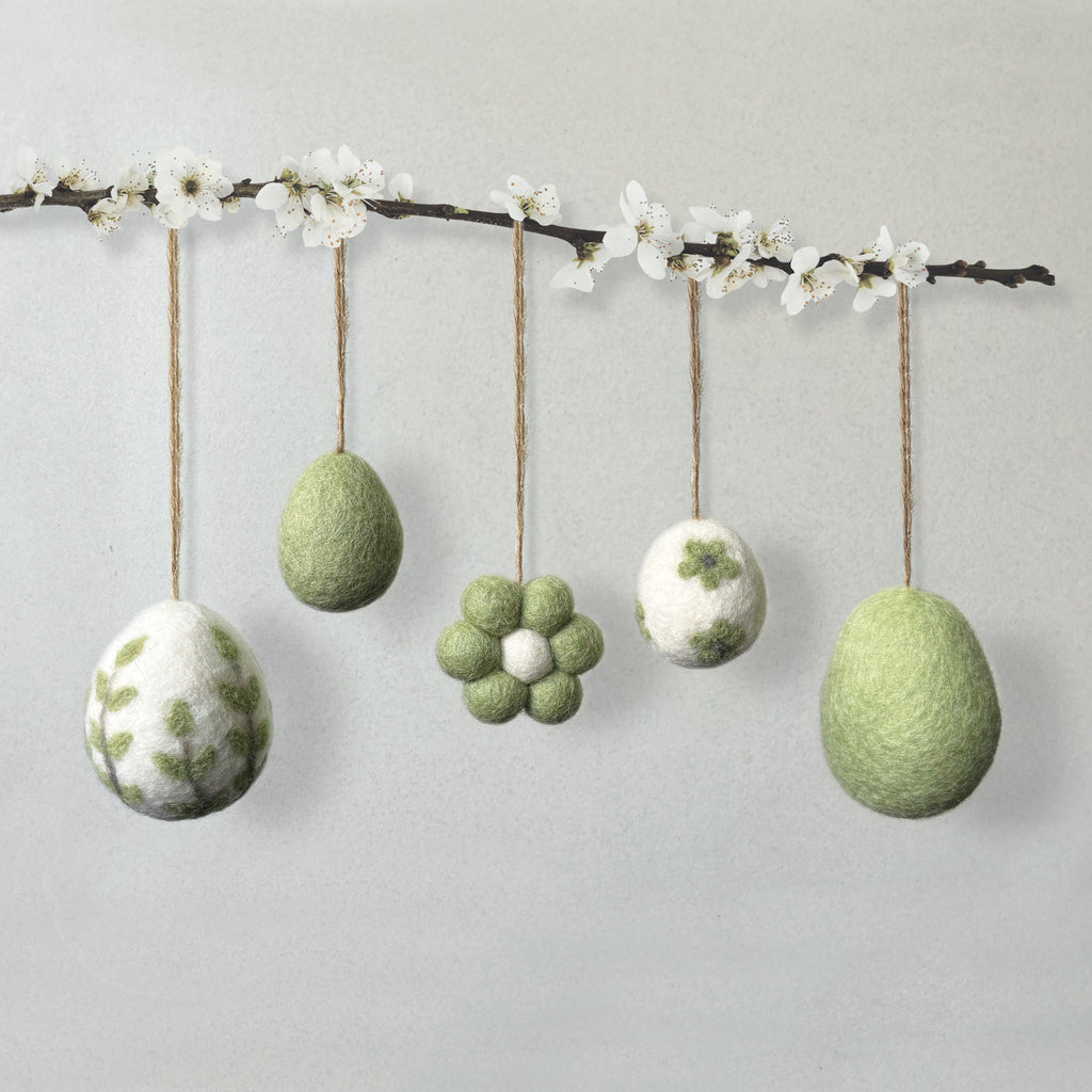 East of India Felted Daisy Easter Egg - Green