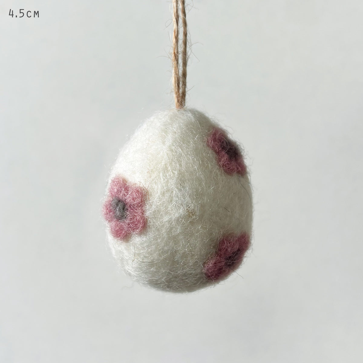 East of India Felted Daisy Easter Egg - Pink