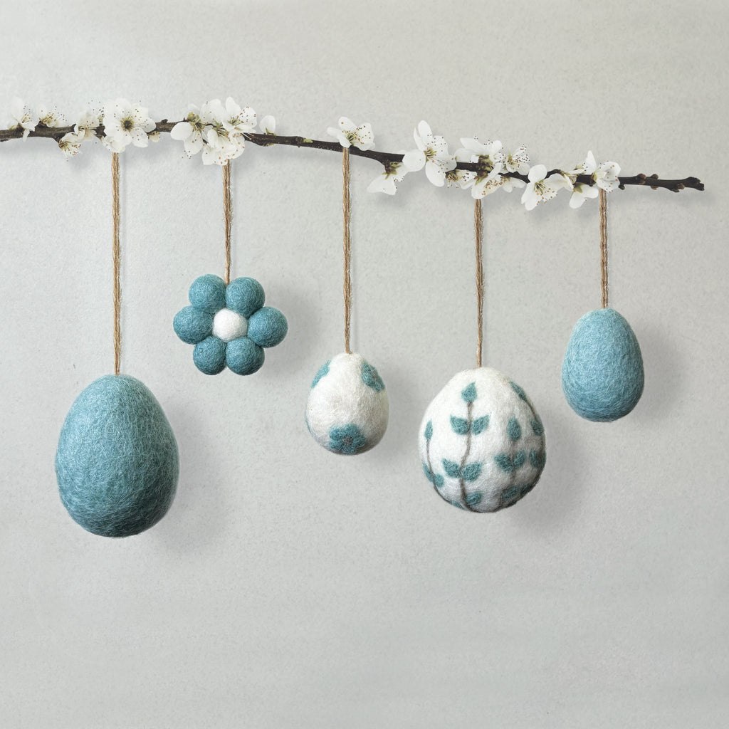 East of India Small Felt Daisy Hanging Decoration - Blue