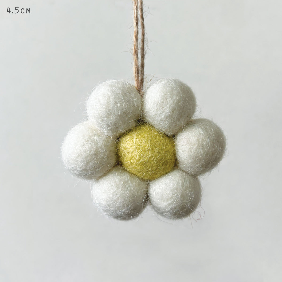 East of India Small Felt Daisy Hanging Decoration - Cream