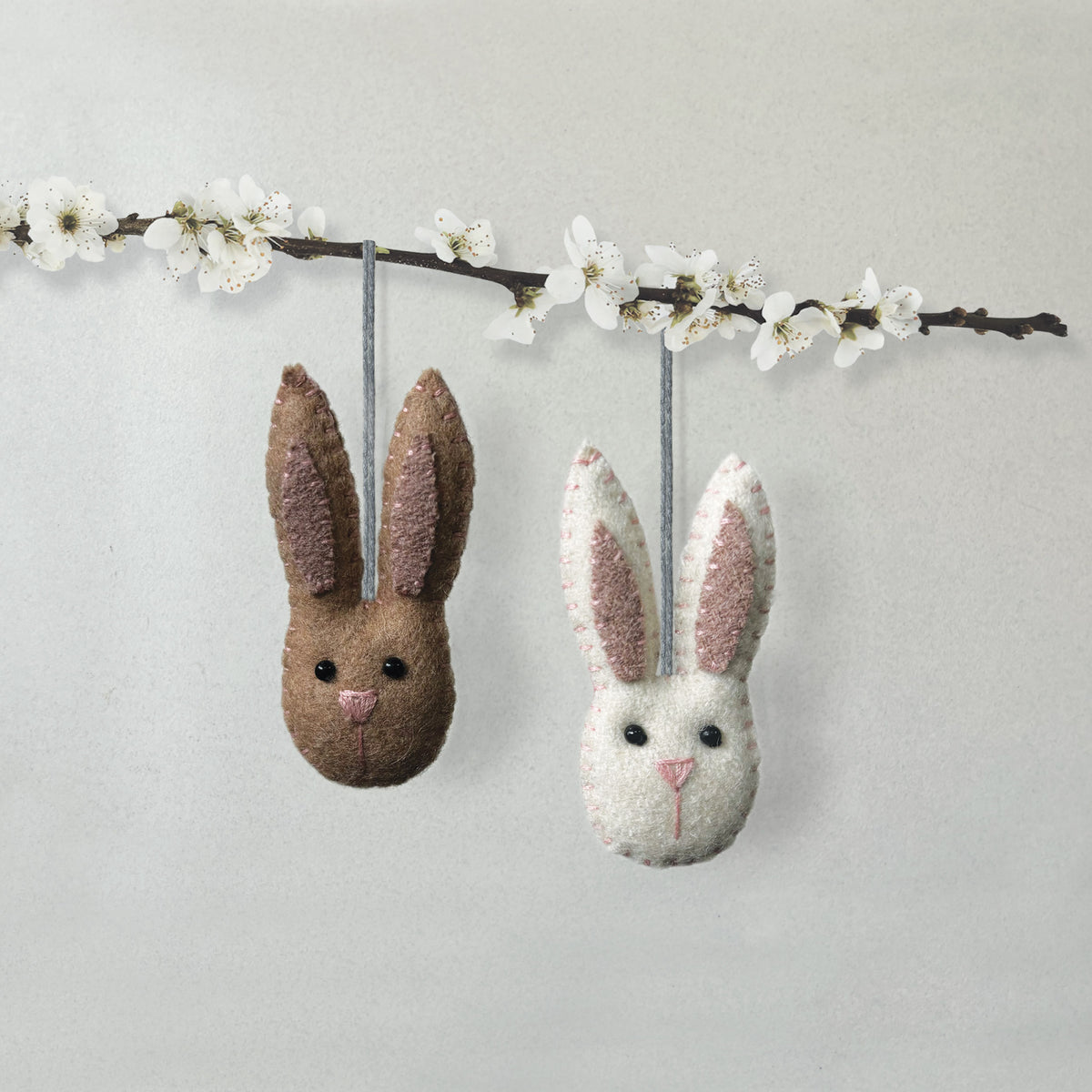 East of India Small Hanging Rabbit Head - Cream
