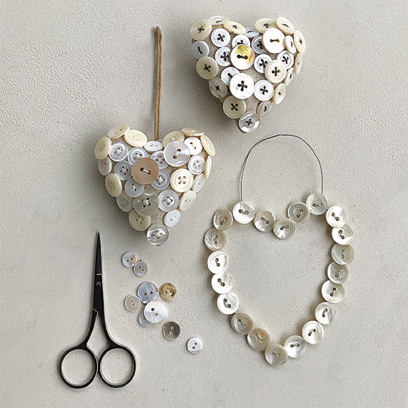 East of India Wire Button Hanging Heart