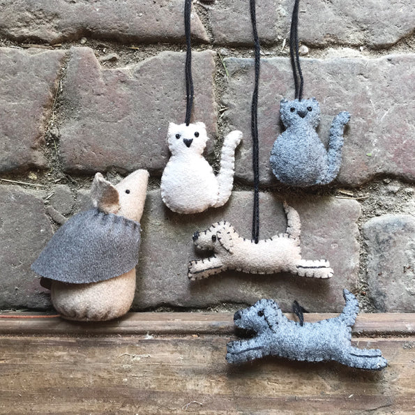 East of India Felt Hanging Cat Decoration - Beige