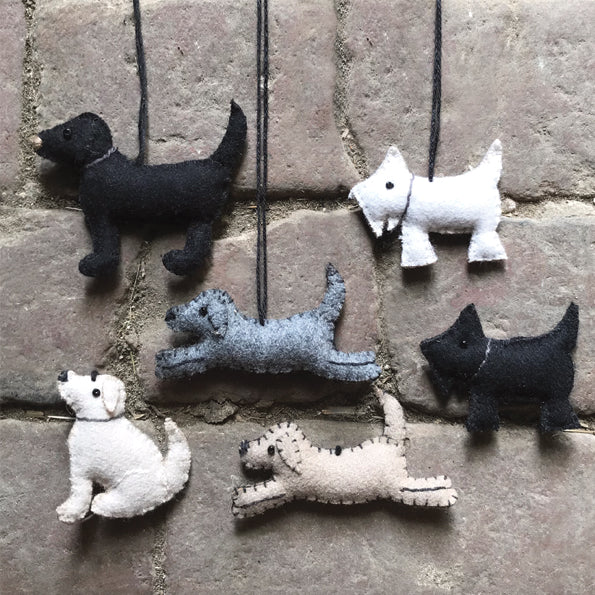 East of India Felt Hanging Labrador Decoration - Beige