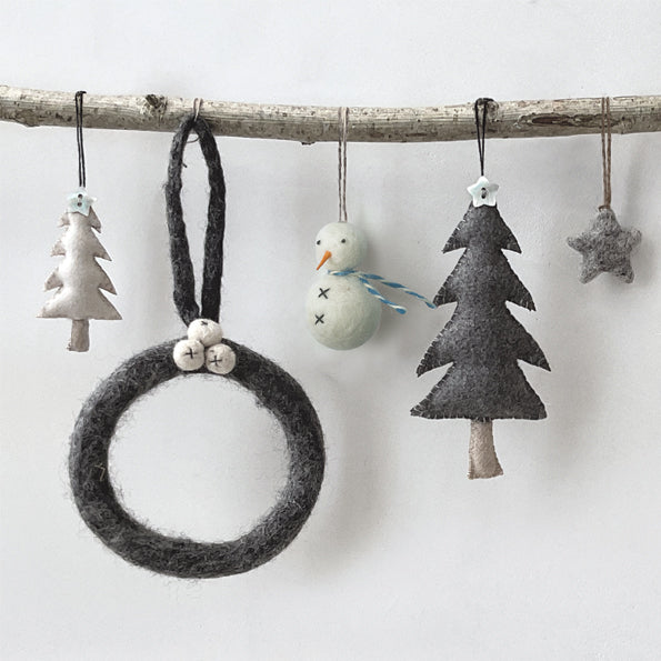 East of India Round Felt Hanging Snowman Decoration