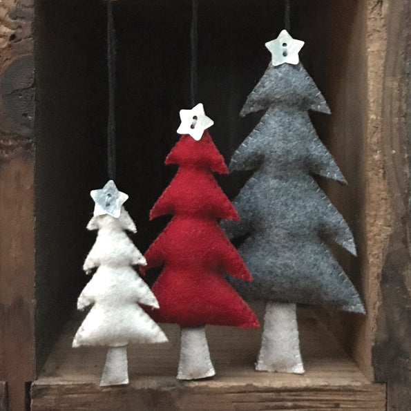 East of India Small Felt Hanging Christmas Tree Decoration - Cream