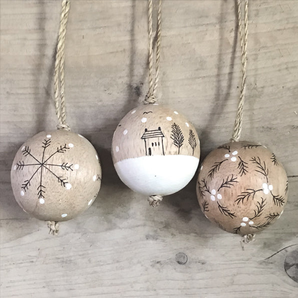 East of India Wooden Bauble - Snowflakes