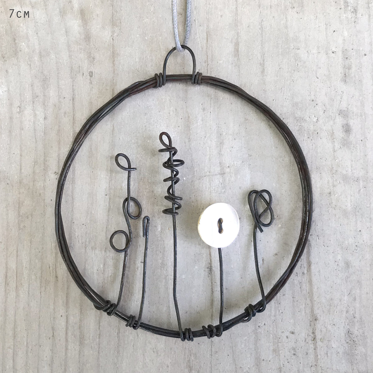 East of India Small Rusty Wire Wreath - Flowers