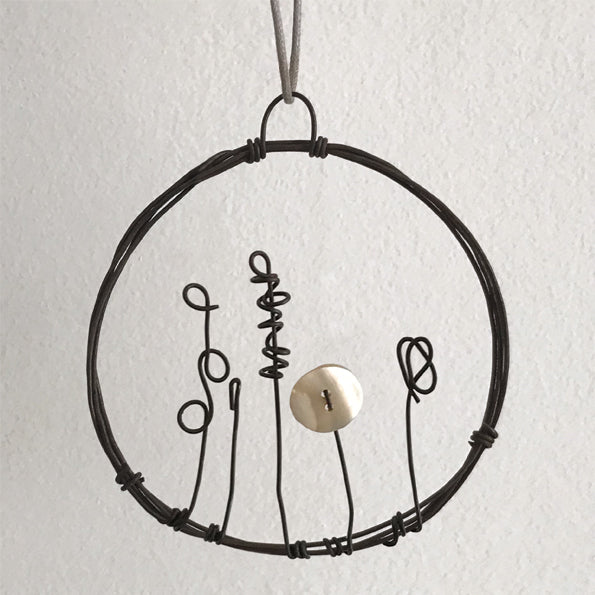 East of India Small Rusty Wire Wreath - Flowers