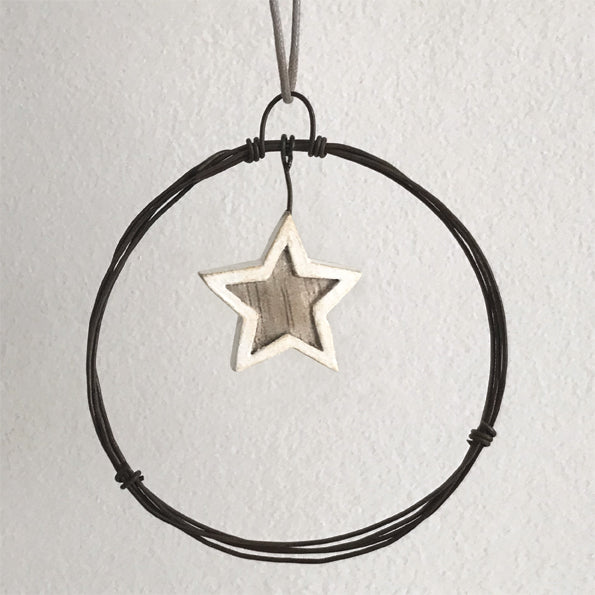 East of India Small Rusty Wire Wreath - Star