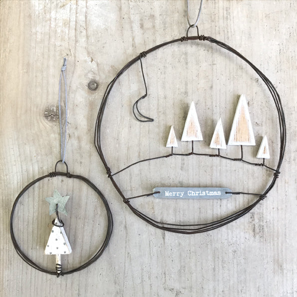 East of India Small Rusty Wire Wreath - Christmas Tree