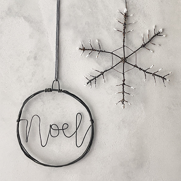 East of India Small Rusty Wire Wreath - Noel