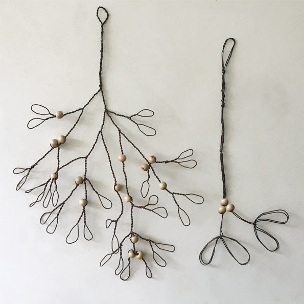 East of India Rusty Wire Decoration - Mistletoe