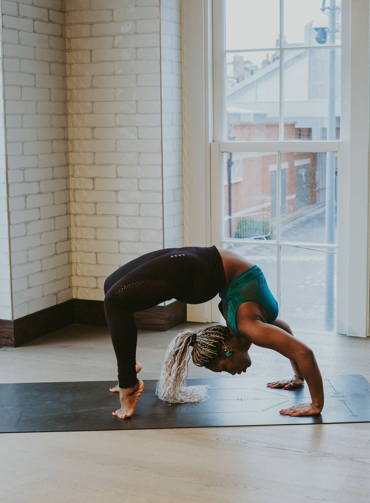 Ultra Grip Sustainable Alignment Yoga Mat - Warrior Black