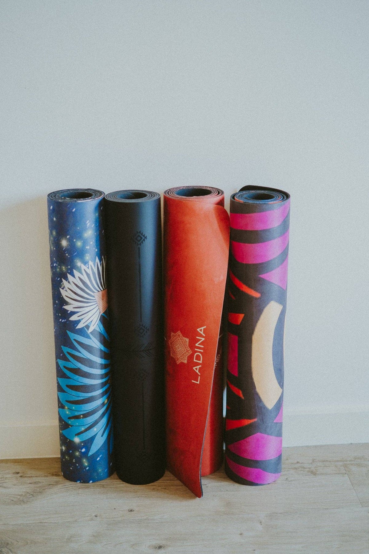Striped Colourful Sustainable Yoga Mat - Courbe D'Energy