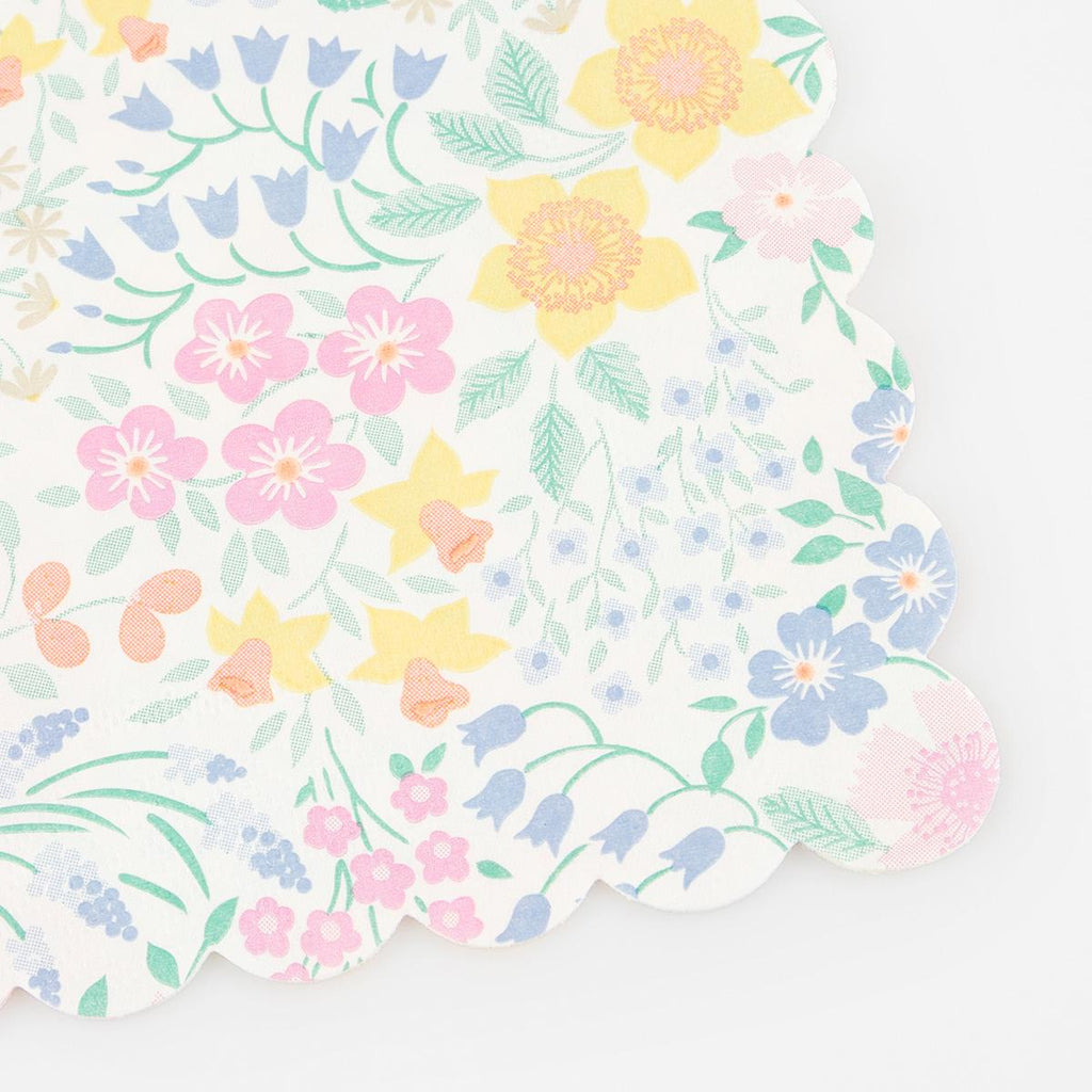 Cottage Garden Small Party Napkins x 16 | Meri Meri party napkins Cottage Garden Small Party Napkins x 16
