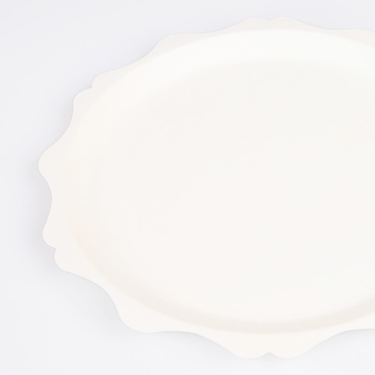 Cream Decorative Edge Compostable Dinner Party Plates x 8 | Meri Meri party plates Cream Decorative Edge Compostable Dinner Party Plates x 8