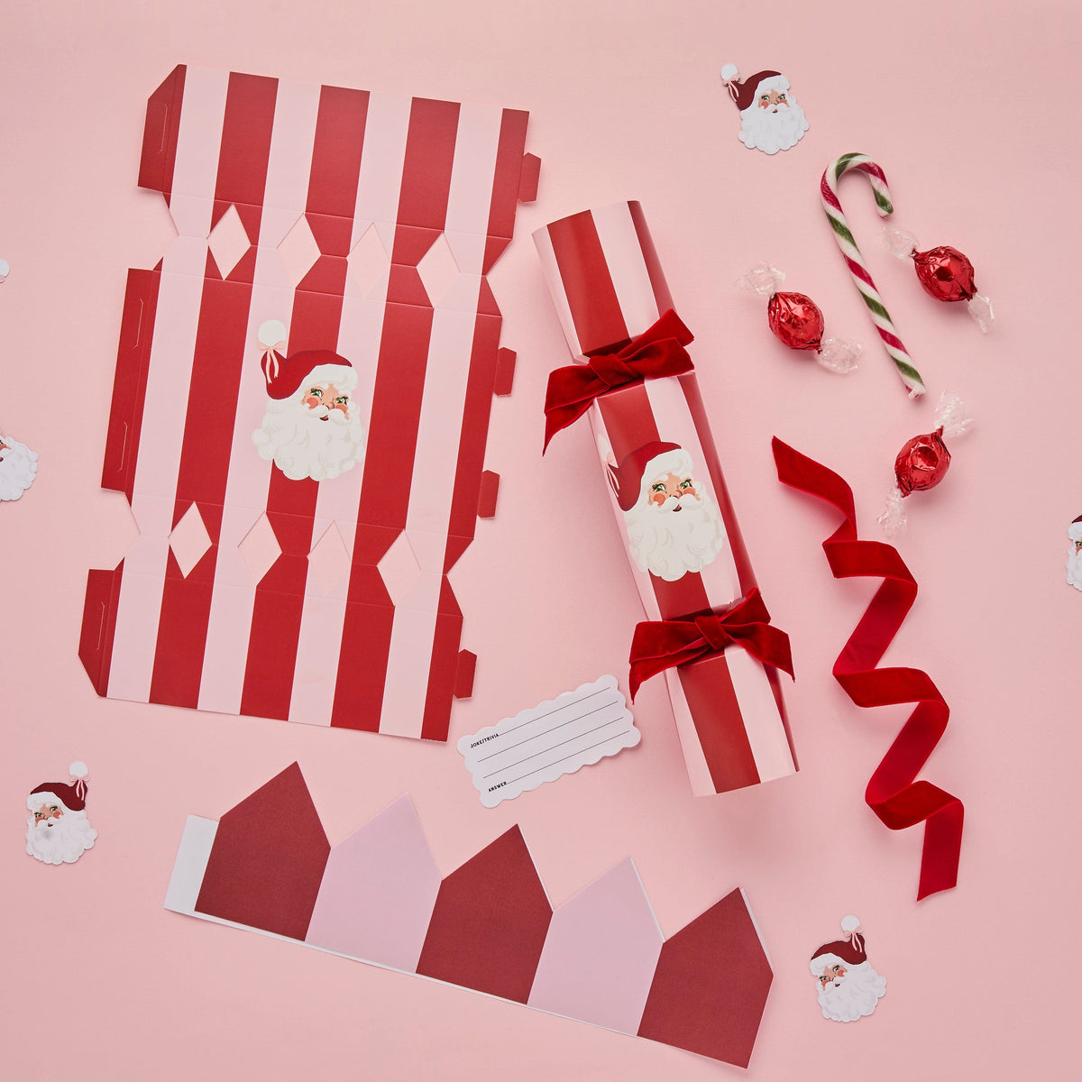 DIY Santa Crackers With Velvet Ribbon - Pack of 6 christmas crackers DIY Santa Crackers With Velvet Ribbon - Pack of 6