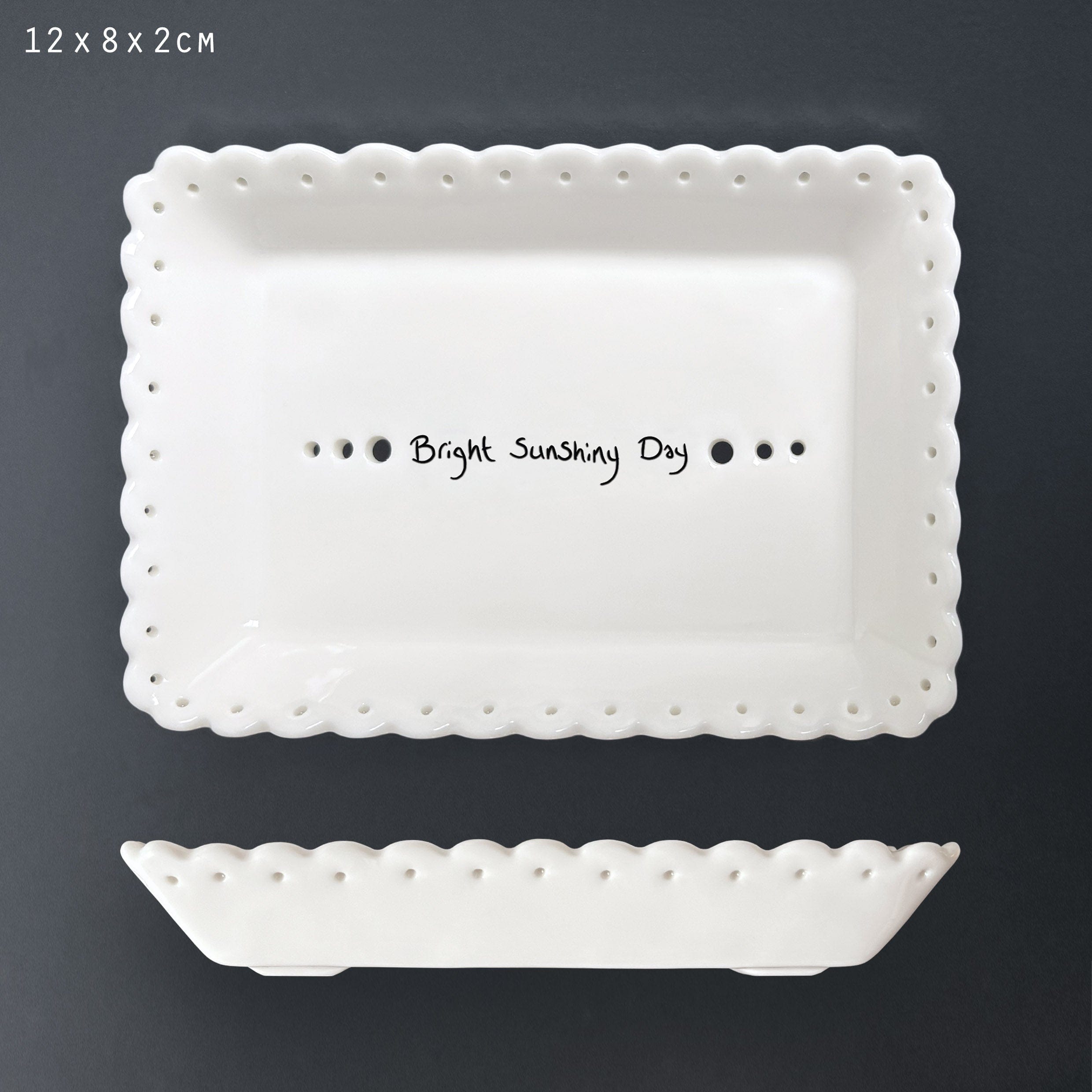 East of India Scallop Soap Dish - Bright sunshiny day Soap Dish East of India Scallop Soap Dish - Bright sunshiny day