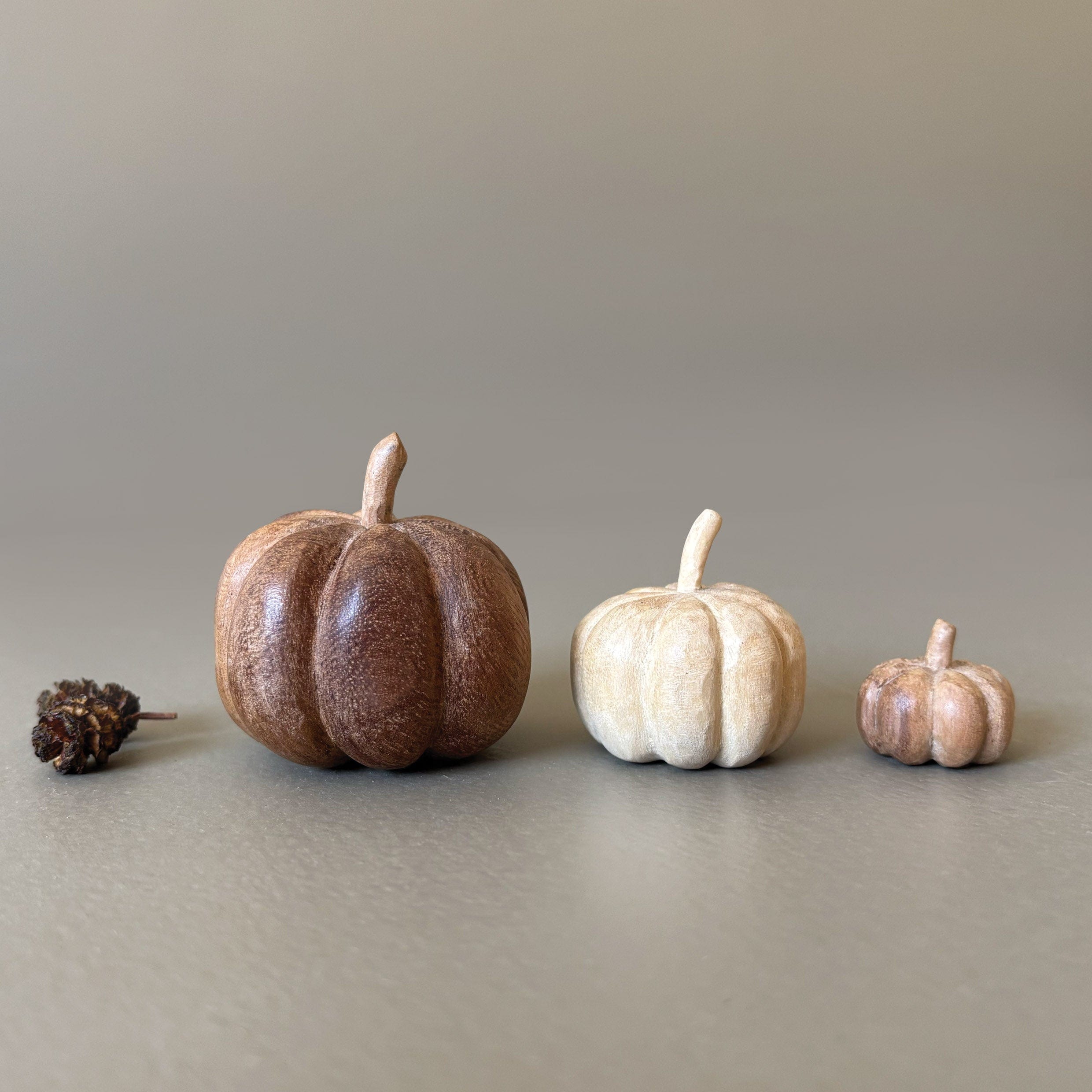 East of India Wooden Pumpkin - Small ornament East of India Wooden Pumpkin - Small