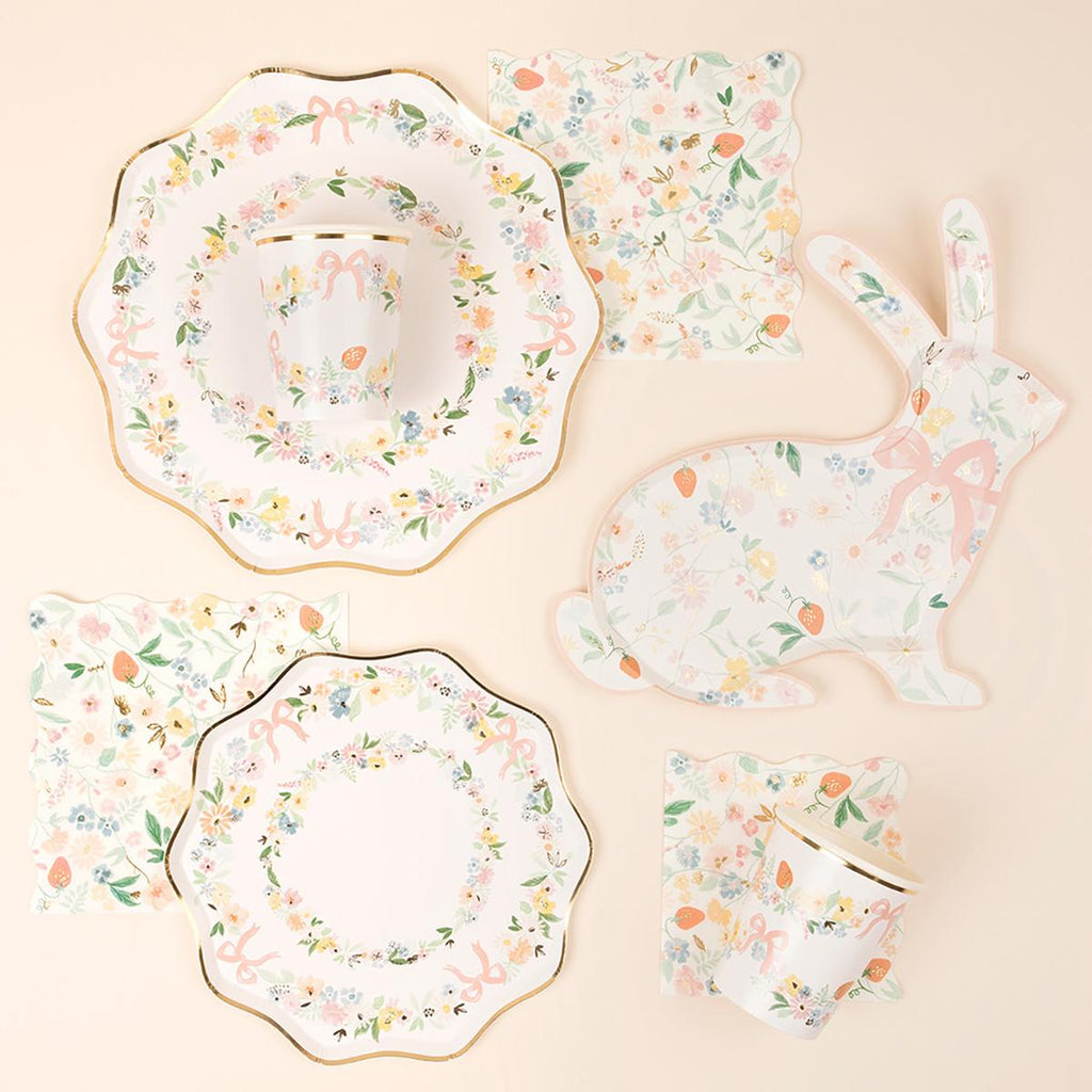 Elegant Floral Small Party Napkins x 16 | Meri Meri party napkins Elegant Floral Small Party Napkins x 16