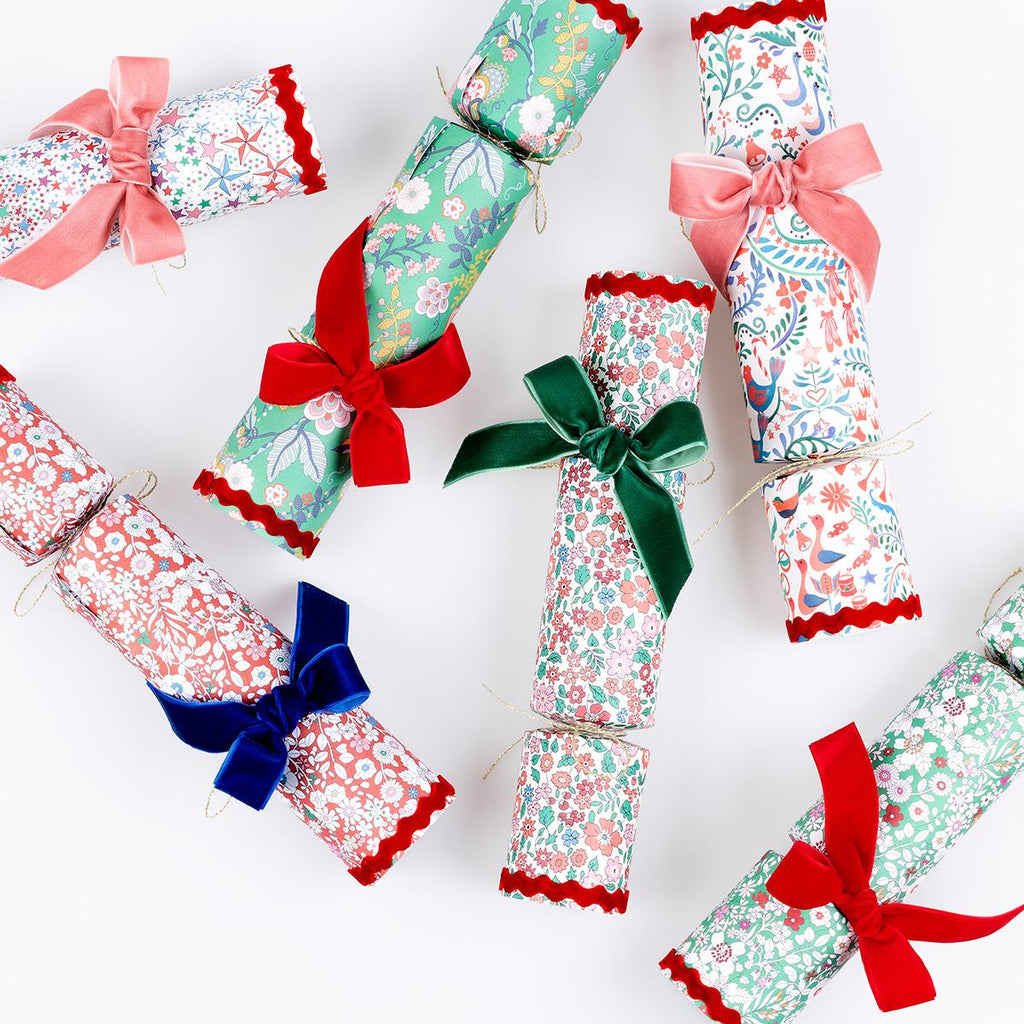 Meri Meri x Liberty Velvet Bow Christmas Crackers x 6 Crackers Meri Meri x Liberty Velvet Bow Christmas Crackers x 6