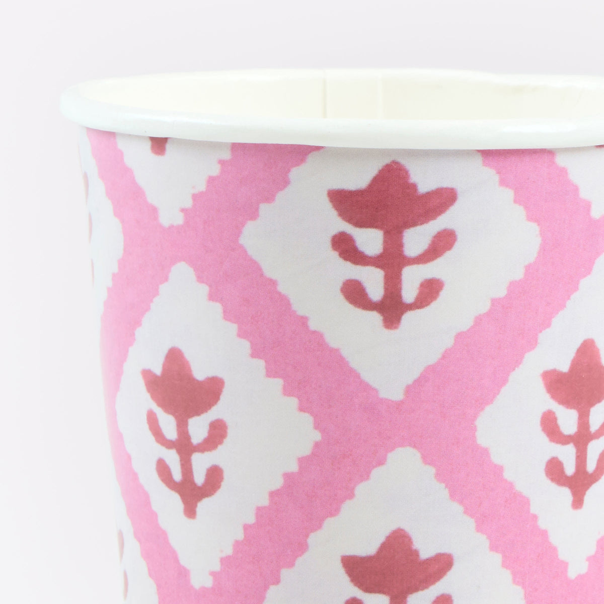 Meri Meri x Molly Mahon Red & Green Christmas Party Cups x 8 | Meri Meri Christmas party cups Meri Meri x Molly Mahon Red & Green Christmas Party Cups x 8