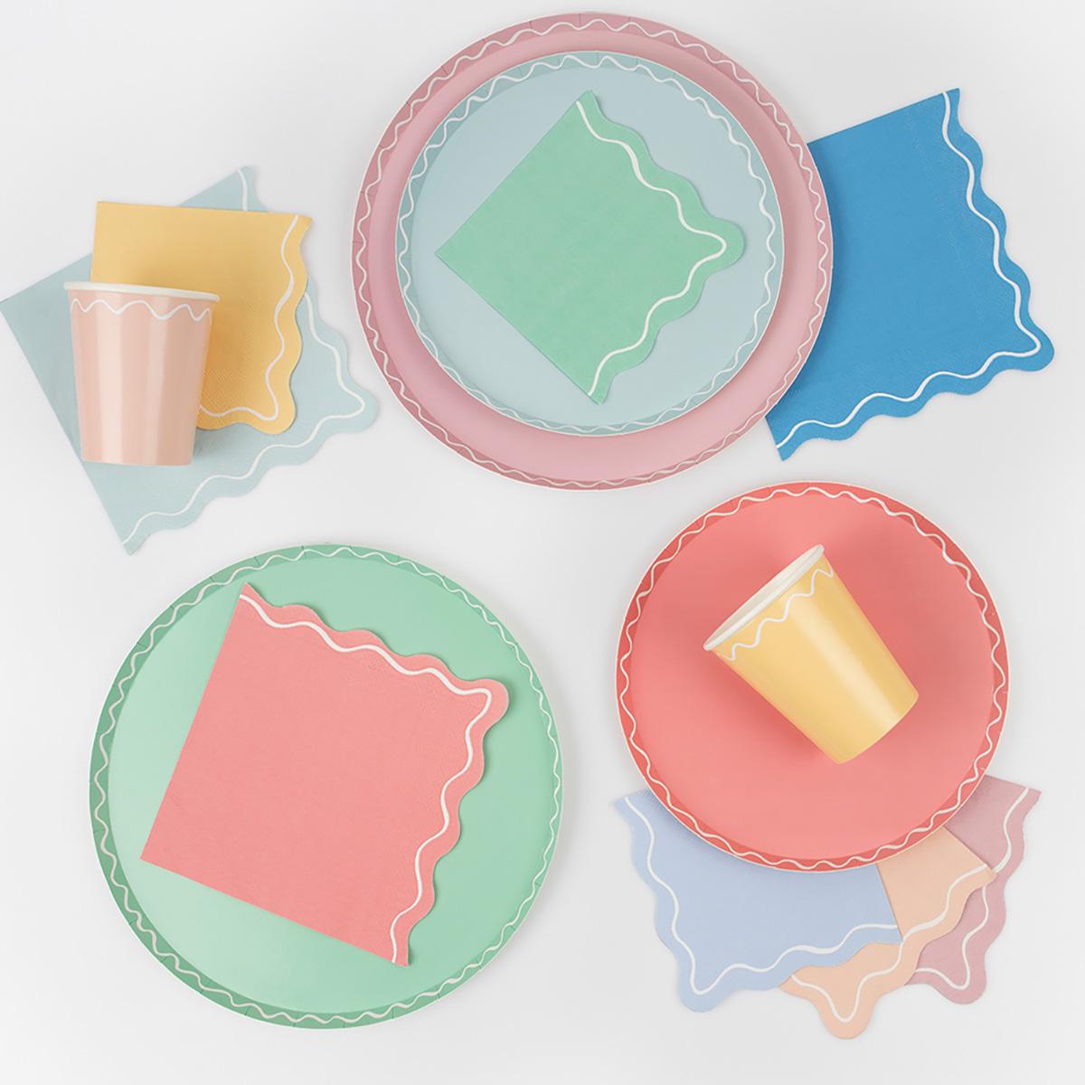 Mixed Wavy Line Dinner Party Plates x 8 | Meri Meri party plates Mixed Wavy Line Dinner Party Plates x 8