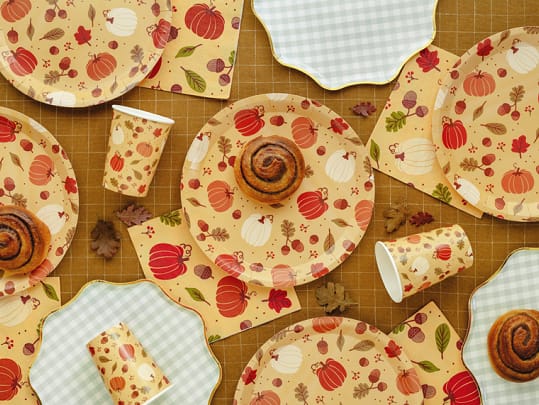 Pumpkins & Acorns Plates x 6 Disposable Plates Pumpkins & Acorns Plates x 6 Default