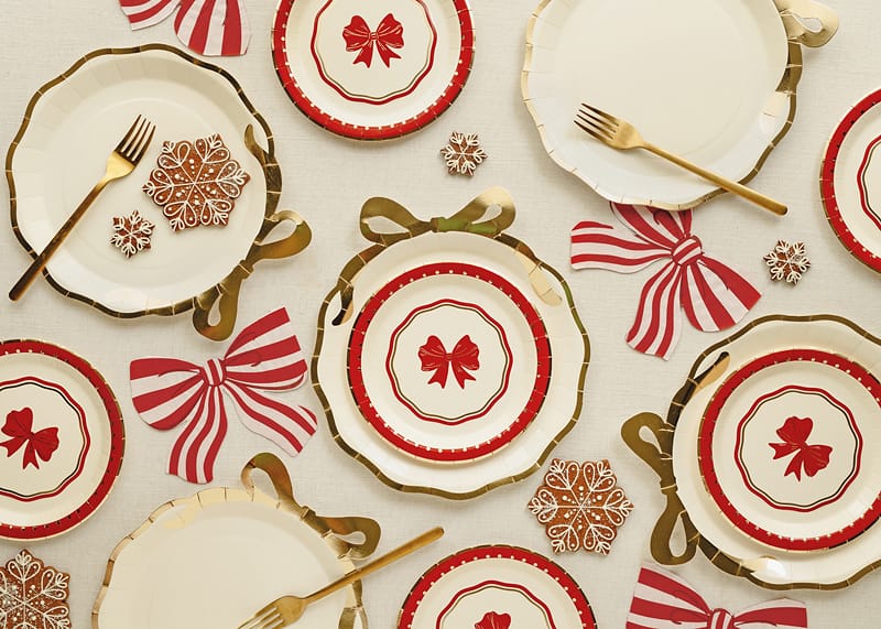 Red & Beige Bow Christmas Party Plates x 6 - Vintage Christmas Plates Disposable Plates Red Bow Vintage Christmas Party Plates x 6