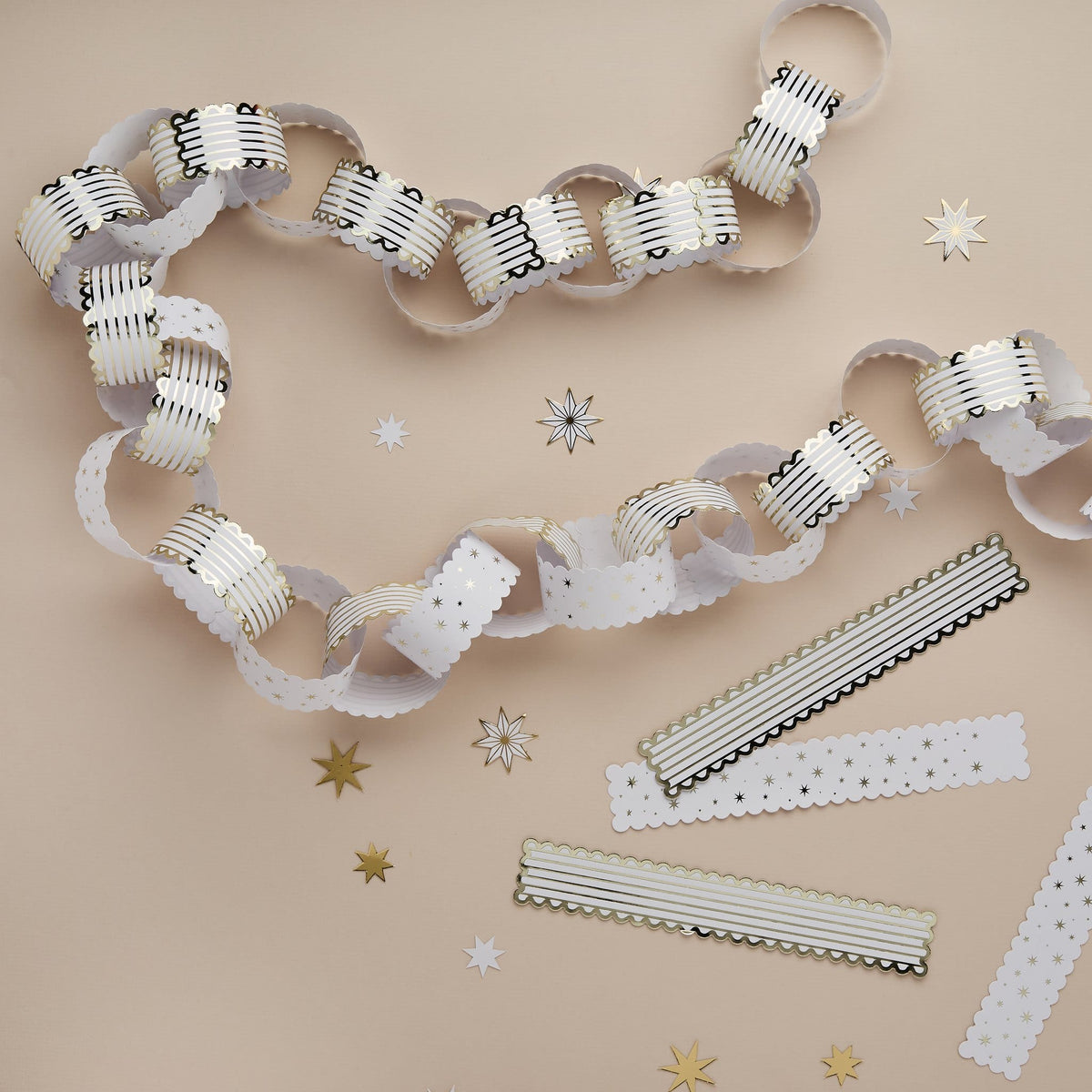 White & Gold Scallop Edge Paper Chains x 48 | Hootyballoo Christmas Bunting White & Gold Scallop Edge Paper Chains x 48